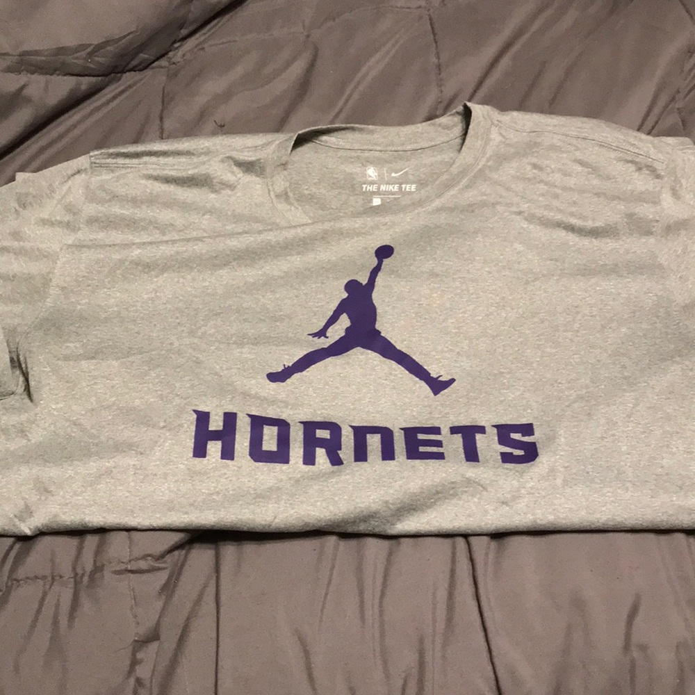 Nike Jordan Dri Fit Charlotte Hornets shirt. EUC!